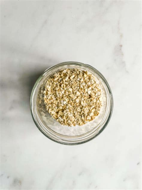 Overnight Oats with Frozen Berries Recipe - Freezer Foodie