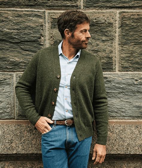 Mastering men's cardigan outfits: Autumn/winter style guide | OPUMO Magazine