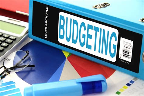 Free of Charge Creative Commons budgeting Image - Lever arch 1