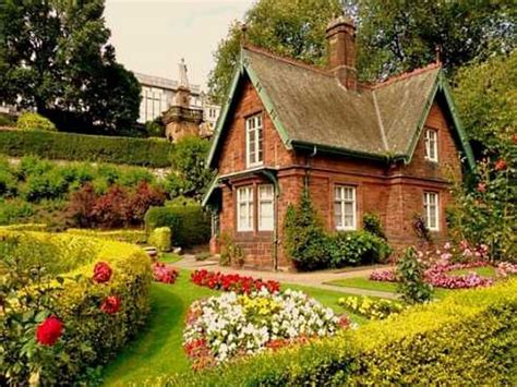 English Cottage Garten | Dream cottage, Brick cottage, Cottage garden ...