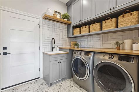 33 Modern Laundry Room Ideas to Make a Timeless Statement