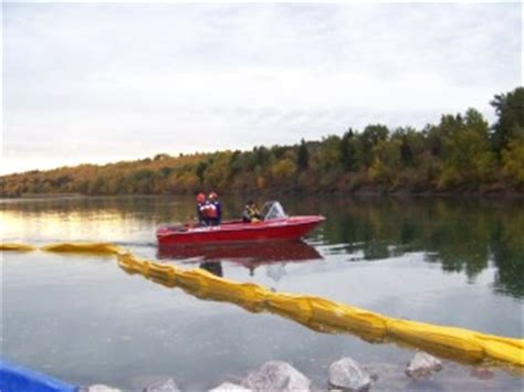 What 5 essential style pieces make a man look sharp for both professional & casual needs?