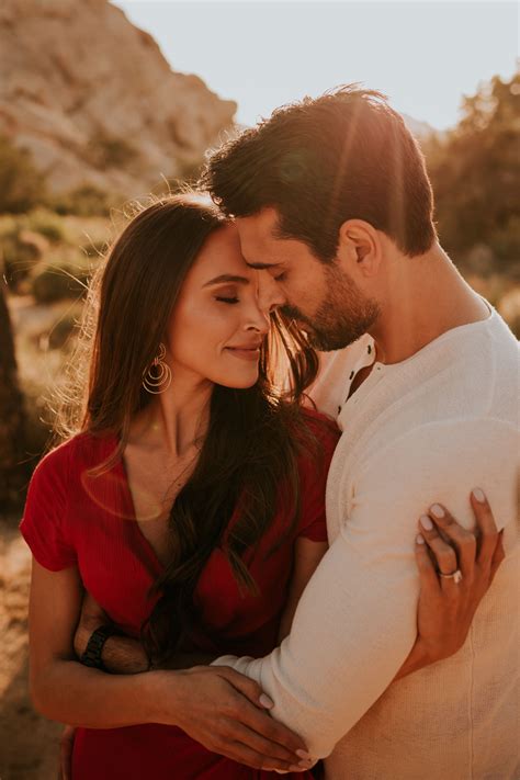 Joshua Tree Engagement Session | Engagement pictures poses, Joshua tree ...