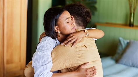 How Emotional Connection Can Strengthen Relationships and How to Build It