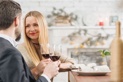 Free Photo | Content couple enjoying romantic dinner