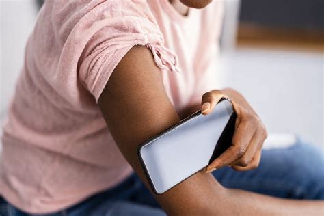 How to Make Data Meaningful for Users of Connected Health Devices and ...