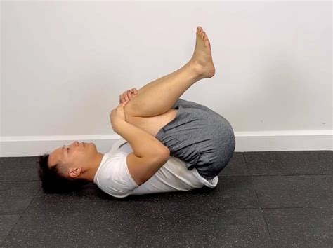 Knee to Chest Stretch — Rehab Hero