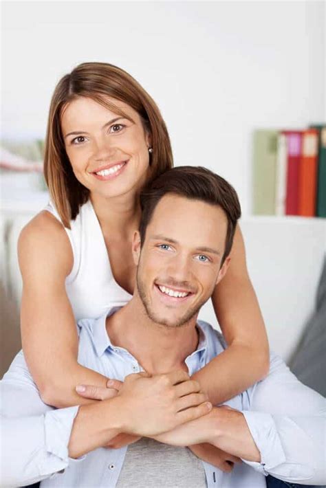 8 Simple Things Happy Couples Do