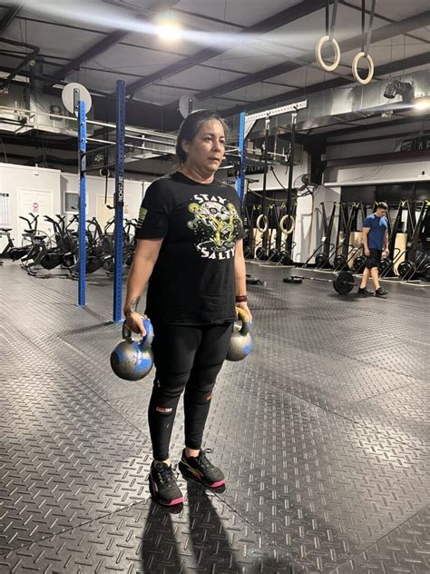 How to cultivate a resilient mindset for fitness & finance goals?