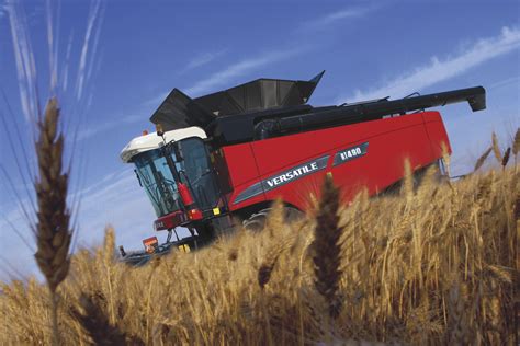 Versatile Unveils First Combine to Enter the Market in More Than a Decade