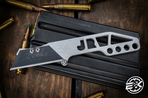 What EDC gear optimizes daily productivity and style for the modern man?