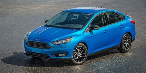 2018 Ford Focus | Consumer Guide Auto