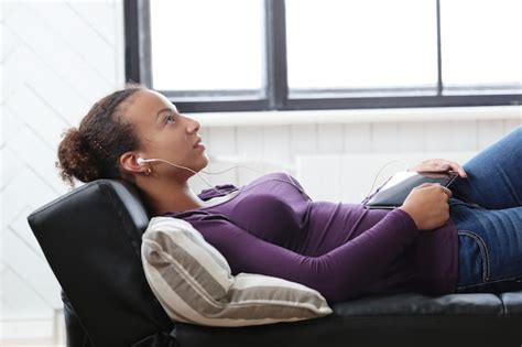 Close Comfortable Images - Free Download on Freepik