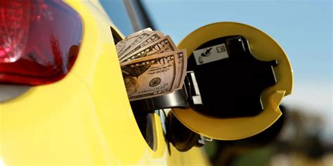 What simple fuel habits boost MPG & save serious cash on gas?
