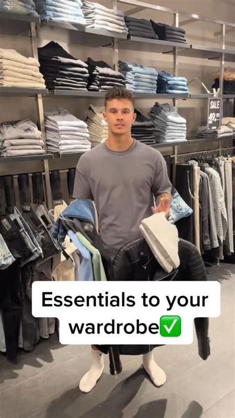 Pin on Wardrobe Essentials | Minimalist wardrobe men, Mens smart casual ...