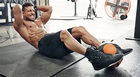 Effective core exercises for men to build strong abs and reduce belly fat?