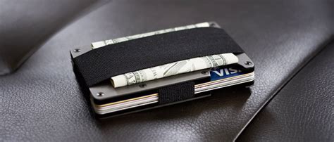 11 Best Minimalist Wallets for Men | Huckberry