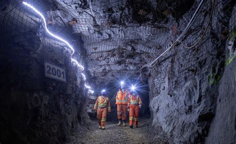 Maximize MPG: What DIY maintenance boosts fuel economy & saves cash?