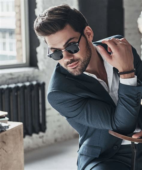How You Can Spot A Masculine Man In A Crowd By Looking For These 9 Signs | Evie Magazine