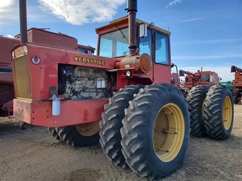 Technical Specifications and Data for Versatile 800 Tractor