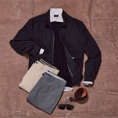 Mastering smart casual: How do I dress sharp for various men’s events?