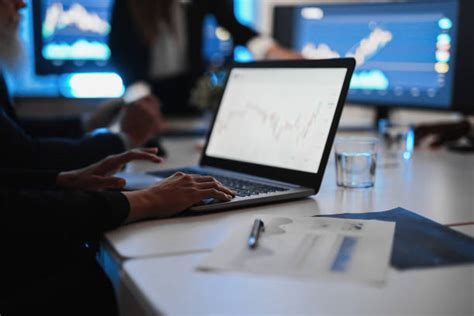 1,000+ Investment Portfolio Screen Stock Photos, Pictures &amp; Royalty ...