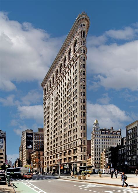 New York’s Flatiron Building Sale Thrown Into Confusion by Lack of Down ...