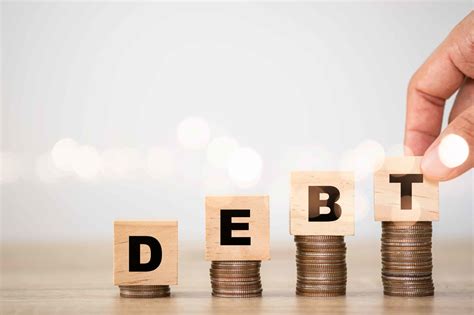 6 Tips To Handle Your Debts | Swipe Solutions